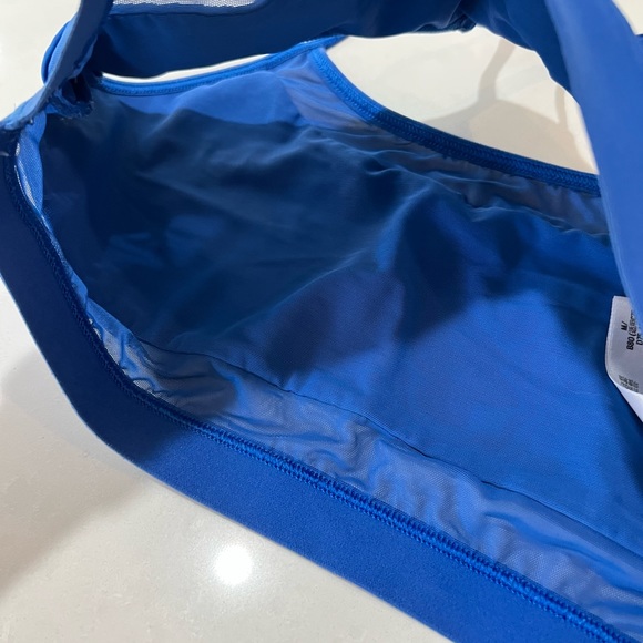 Victoria Sport Blue Mesh Sports Bra - Picture 3 of 8